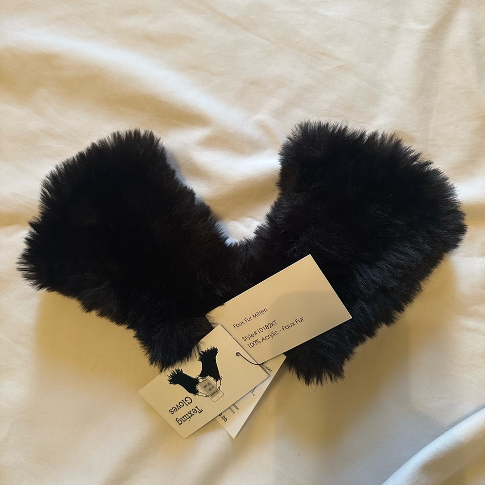 NWT Faux Fur Black Hand Warmers and Texting Gloves